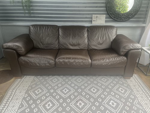Natuzzi brown seater leather - 4,